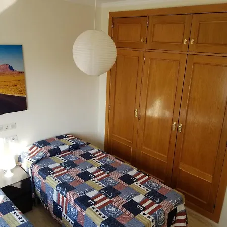 Sunny Al-sakia, Quarteira, Vilamoura Картейра