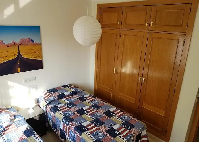 Sunny Al-sakia, Quarteira, Vilamoura Картейра