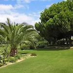 Sunny Al-sakia, Quarteira, Vilamoura Apartment